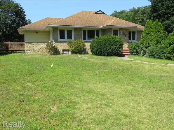 16558 Haggerty Rd, Van Buren Township, MI 48111