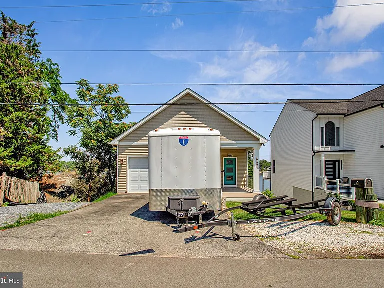 1002 Nabbs Creek Rd — Photo 35