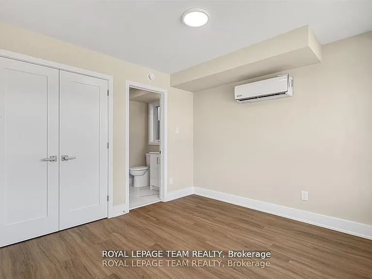 366 Winona Ave #2 — Photo 8