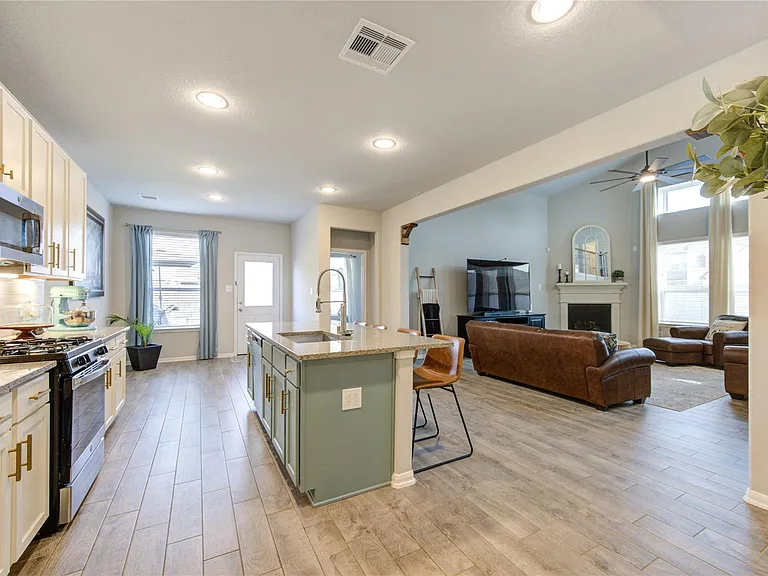 5439 Rustic Ruby Dr — Photo 12