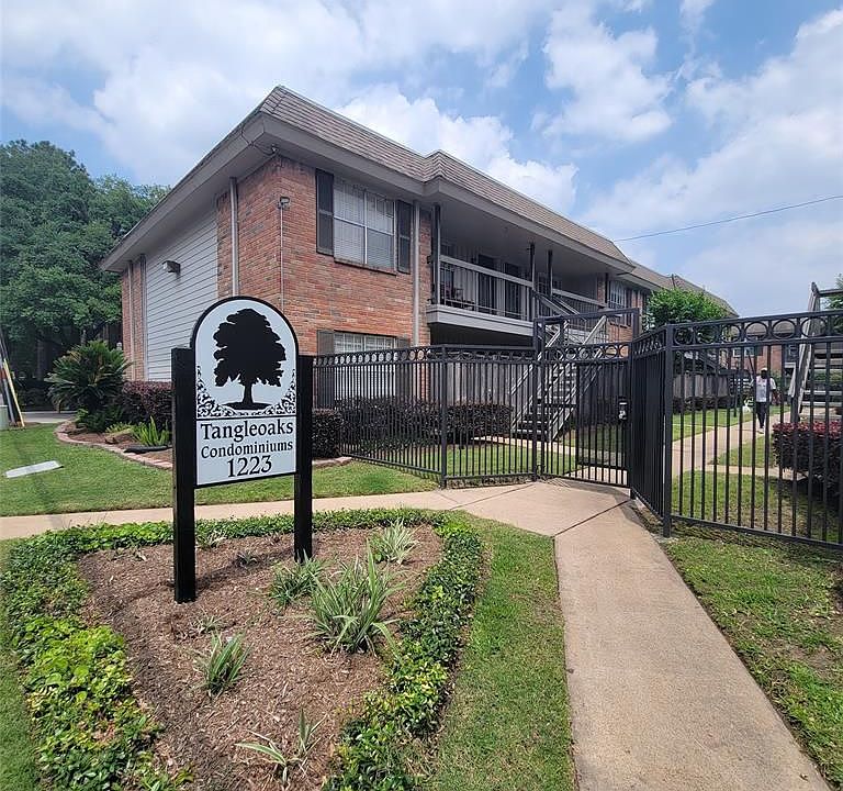 1st image of 1223 Augusta Dr APT 12