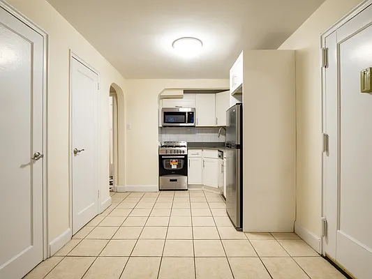 Rented by City Connections Realty | media 14