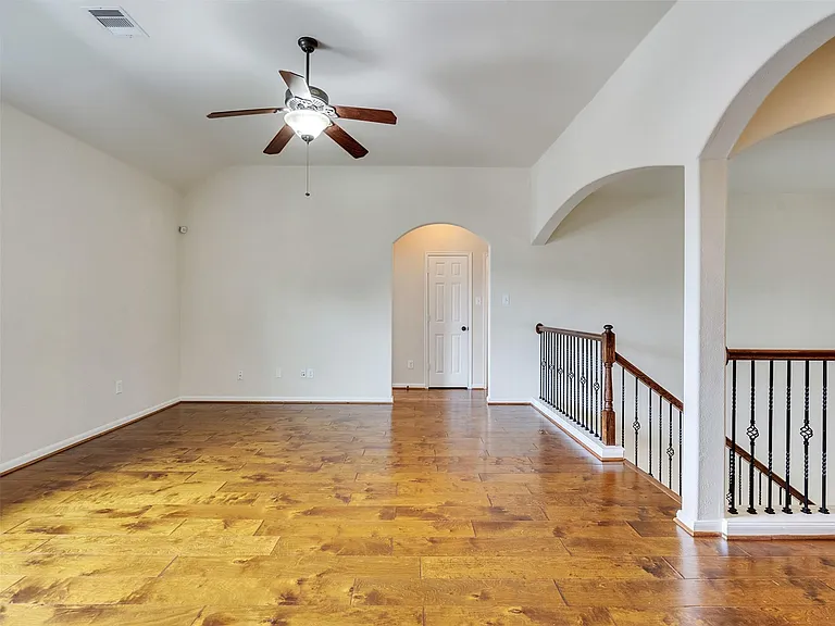 28006 Hollyfare Dr — Photo 25