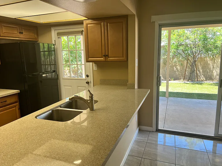 602 E Lodge Dr — Photo 15