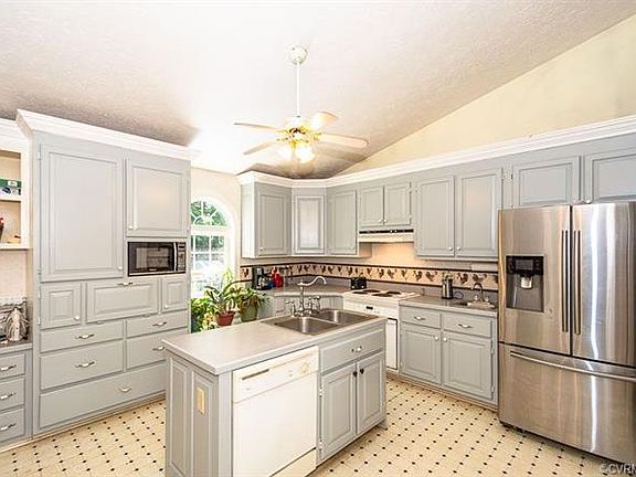 2nd image of 8327 Green Retirement Ln