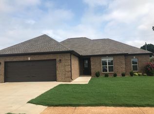 208 Market St, Muscle Shoals, AL 35661