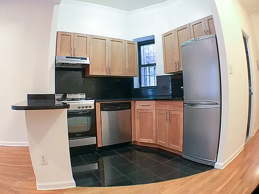 Rented by Francine Realty | media 4