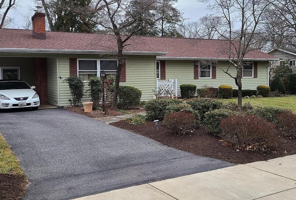 1st image of 502 White Oak Dr