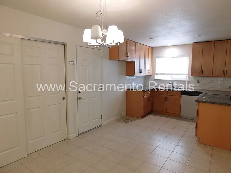101 Kennelford Cir — Photo 7