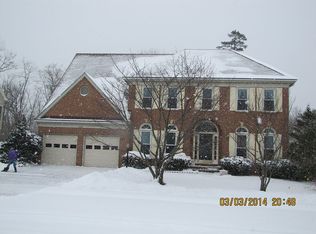 2409 Mill Heights Dr, Herndon, VA 20171