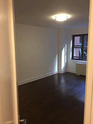 Rented by Solil Management | media 8