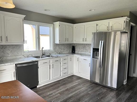 4th image of 209 Hideaway Dr