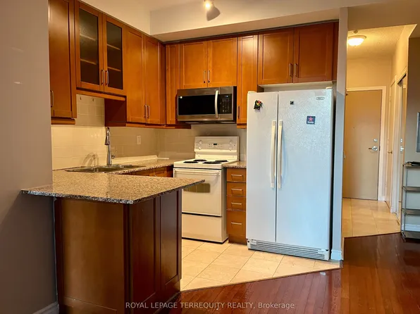 60 Byng Ave, Toronto, ON