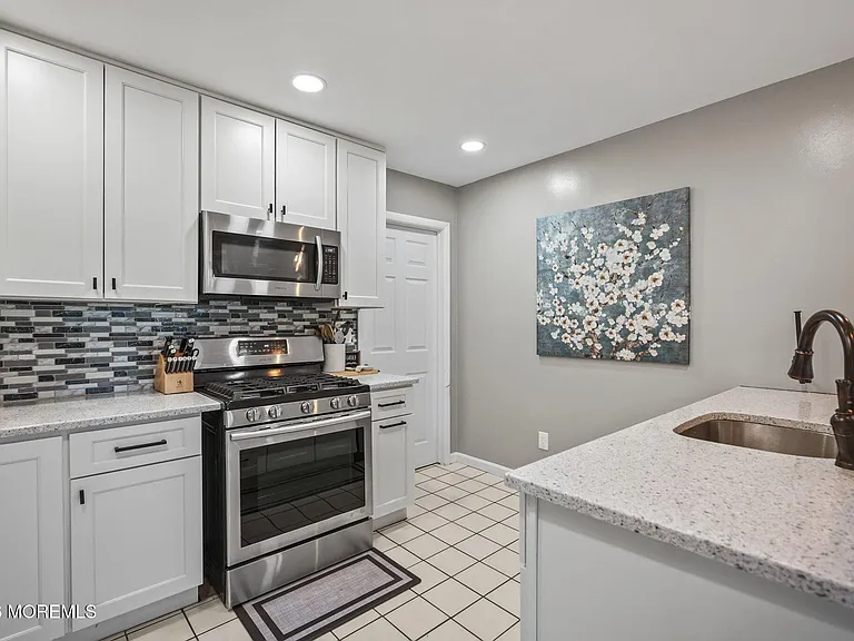 2 Oyster Creek Dr — Photo 16