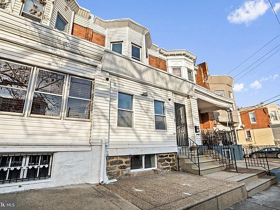 3rd image of 425 W Rockland St