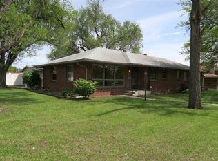 1900 SW Fairmont Rd, Topeka, KS 66604
