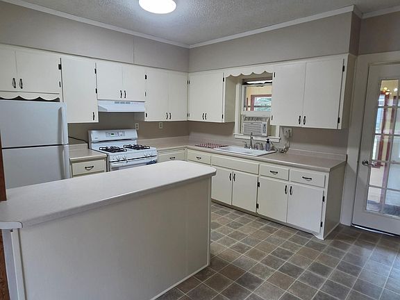 5th image of 805 Orange St