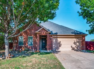 401 Reindeer Dr, Midlothian, TX 76065