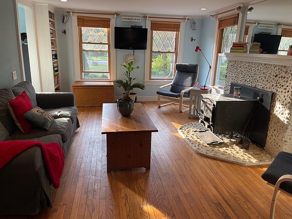 Living Room, bright and sunny.