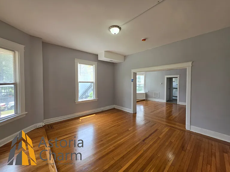 2206 Roslyn Ave #1 — Photo 12