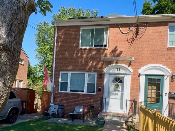 31 Garden Dr, Alexandria, VA 22304