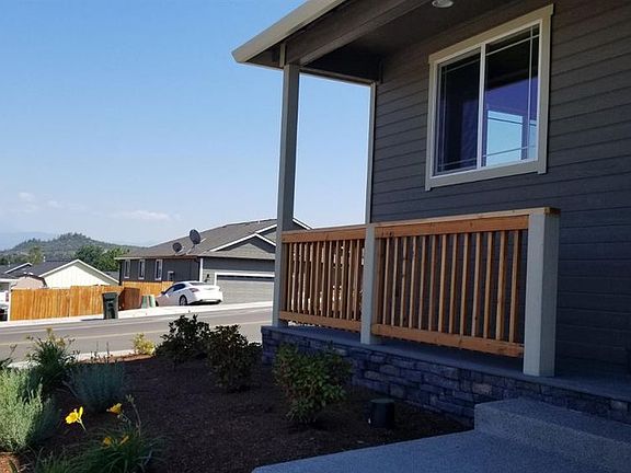 3rd image of 905 Stonewater Dr