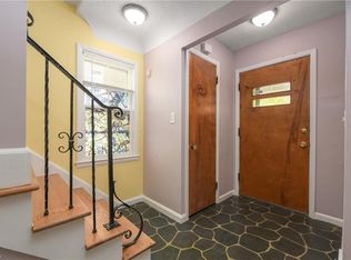 3921 Delmore Rd, Cleveland Heights, OH 44121