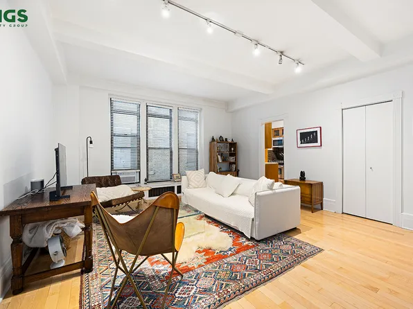 135 West 79th Street image 2 of 7