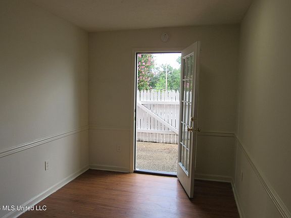 4th image of 960 Morningside St #A
