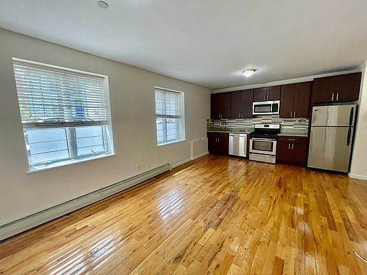 1st image of 257 15th St APT 101