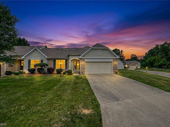 3rd image of 1827 Southpointe Cir NE