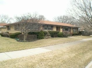 9101 Central Ave, Morton Grove, IL 60053