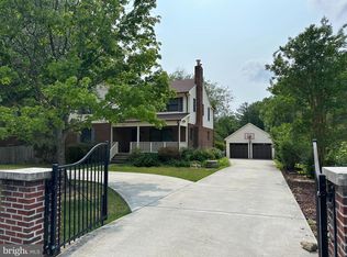 4016 Trapp Rd, Fairfax, VA 22032