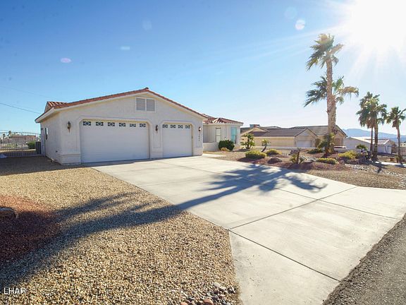 3rd image of 3840 Whaler Dr