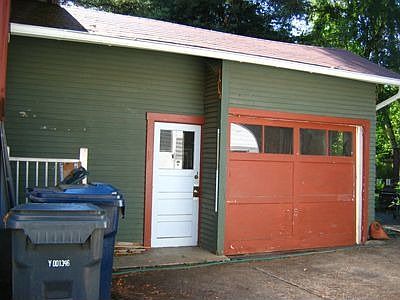 attached shop / garage