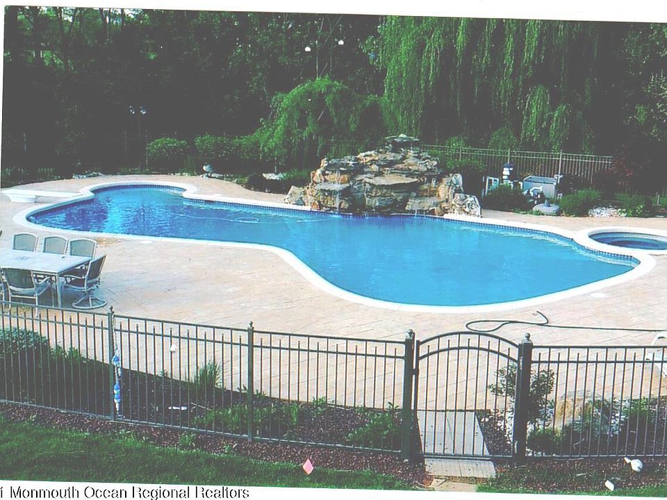 3 Summer Drive, Freehold, NJ 07728 Zillow