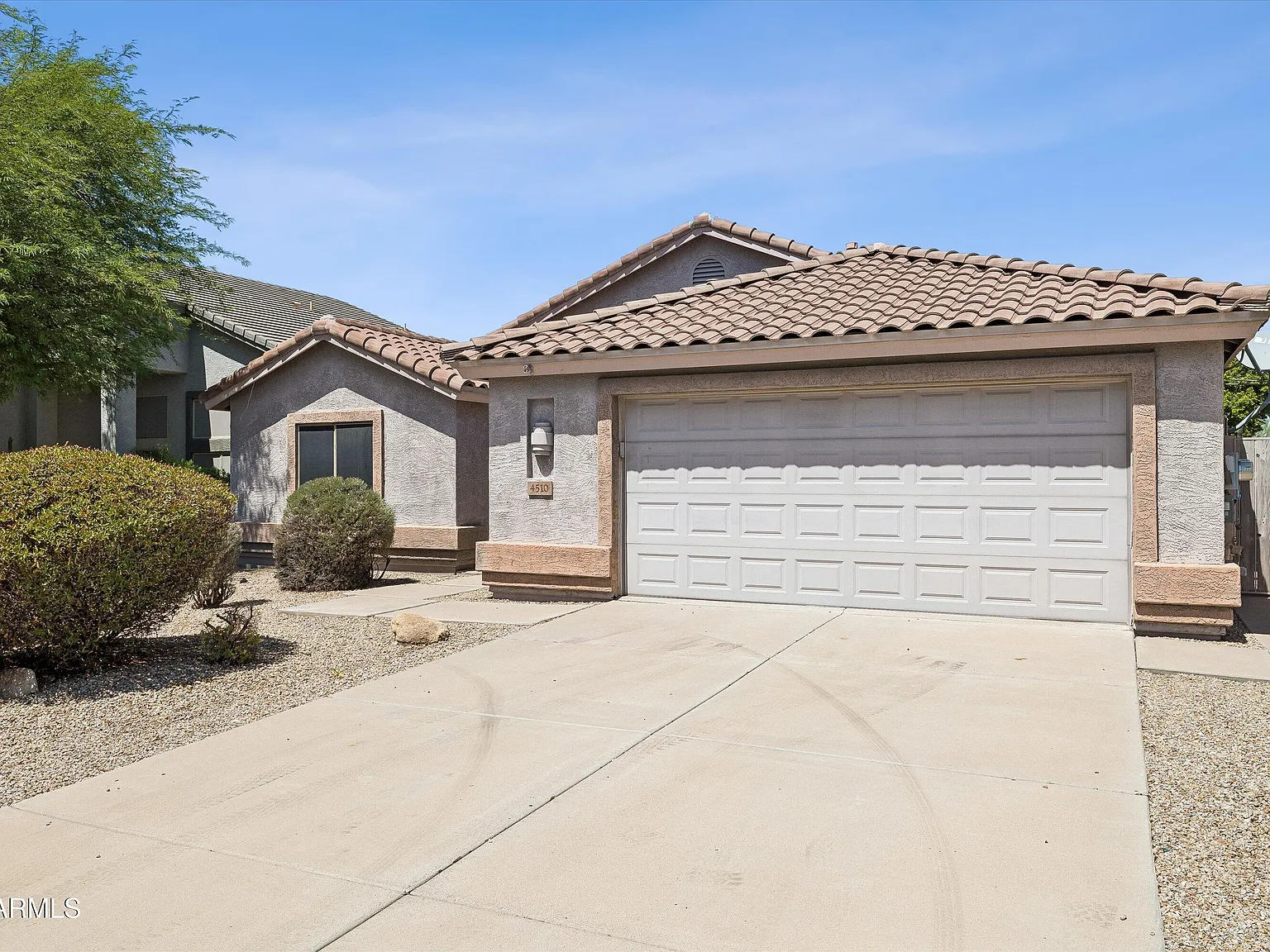 3 bed, 2.0 bath, 1894 sqft, $2,849 — Photo 4