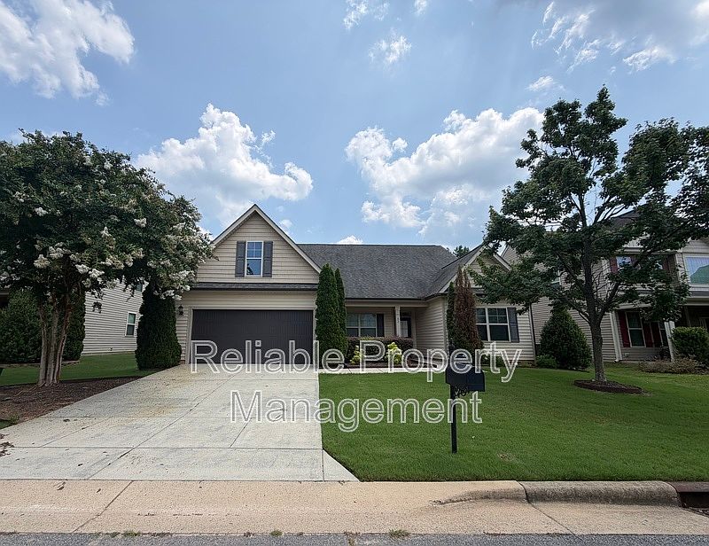 1st image of 82 Kenilworth St