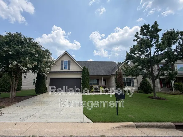 82 Kenilworth St, Clayton, NC 27527