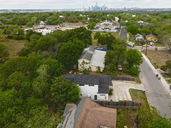 6325 Ponca St #B, Austin, TX 78741