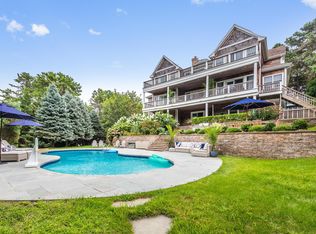 35 Blackwatch Ct, Southampton, NY 11968