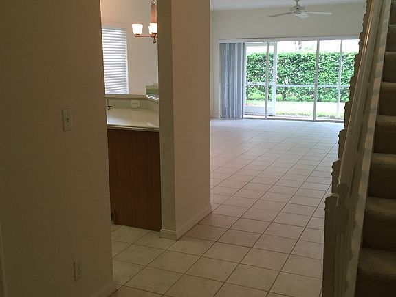 3rd image of 10120 Spyglass Hill Ln