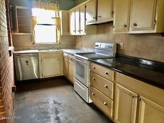 5th image of 4368 South St