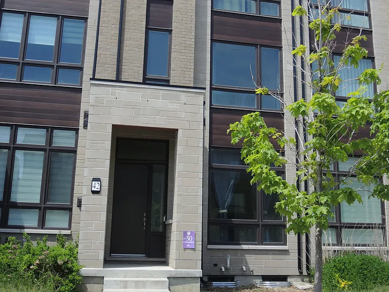 42 Lord Melborne St — Photo 1