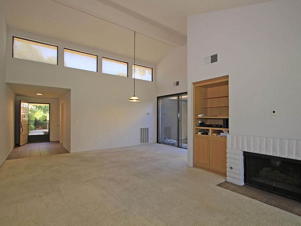 2nd image of 114 W Castellana