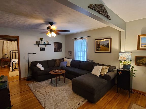 3rd image of 1921 9th Street Pl