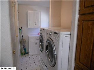 5th image of 421 Arbona Cir N