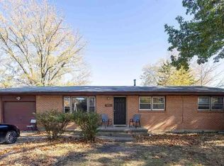 1432 University Dr, Manhattan, KS 66502