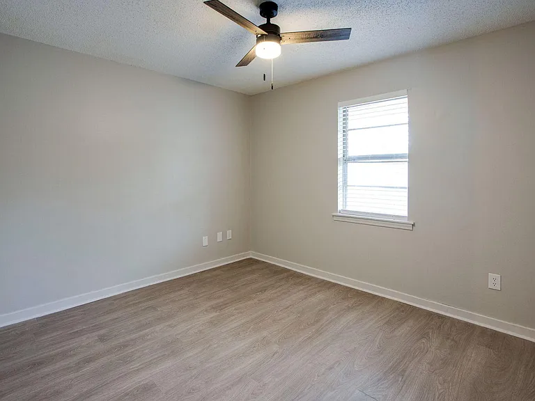 540 N Mendenhall Rd #2 — Photo 7
