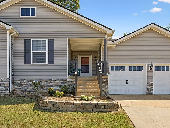 2nd image of 1891 Sheffield Ln